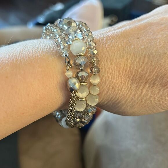 Gray Crystal Beaded Wire wrap Bracelet, with Tassel‎ Accent. Vintage. - Picture 2 of 6